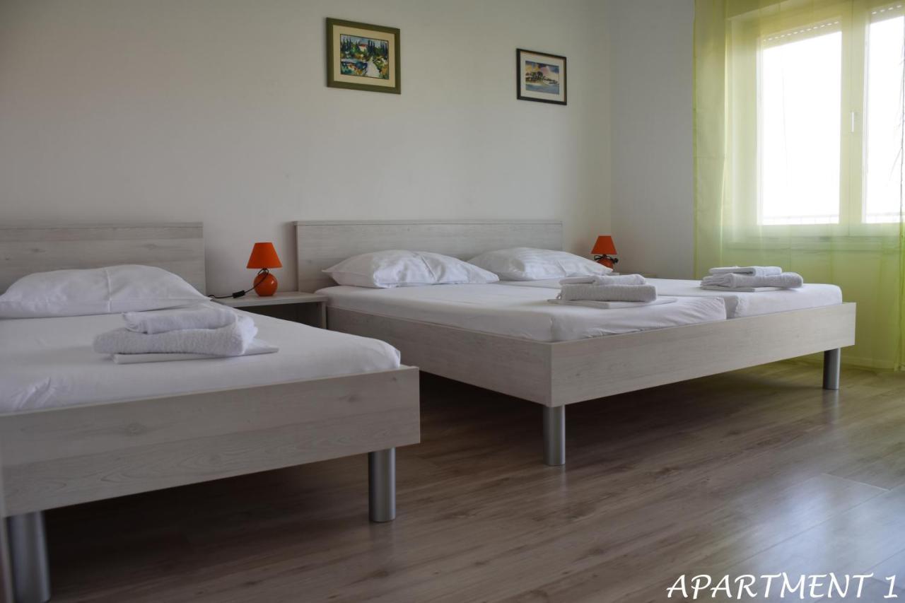 Apartments Luka Trogir Exterior foto