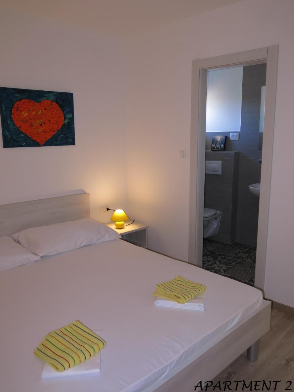 Apartments Luka Trogir Exterior foto