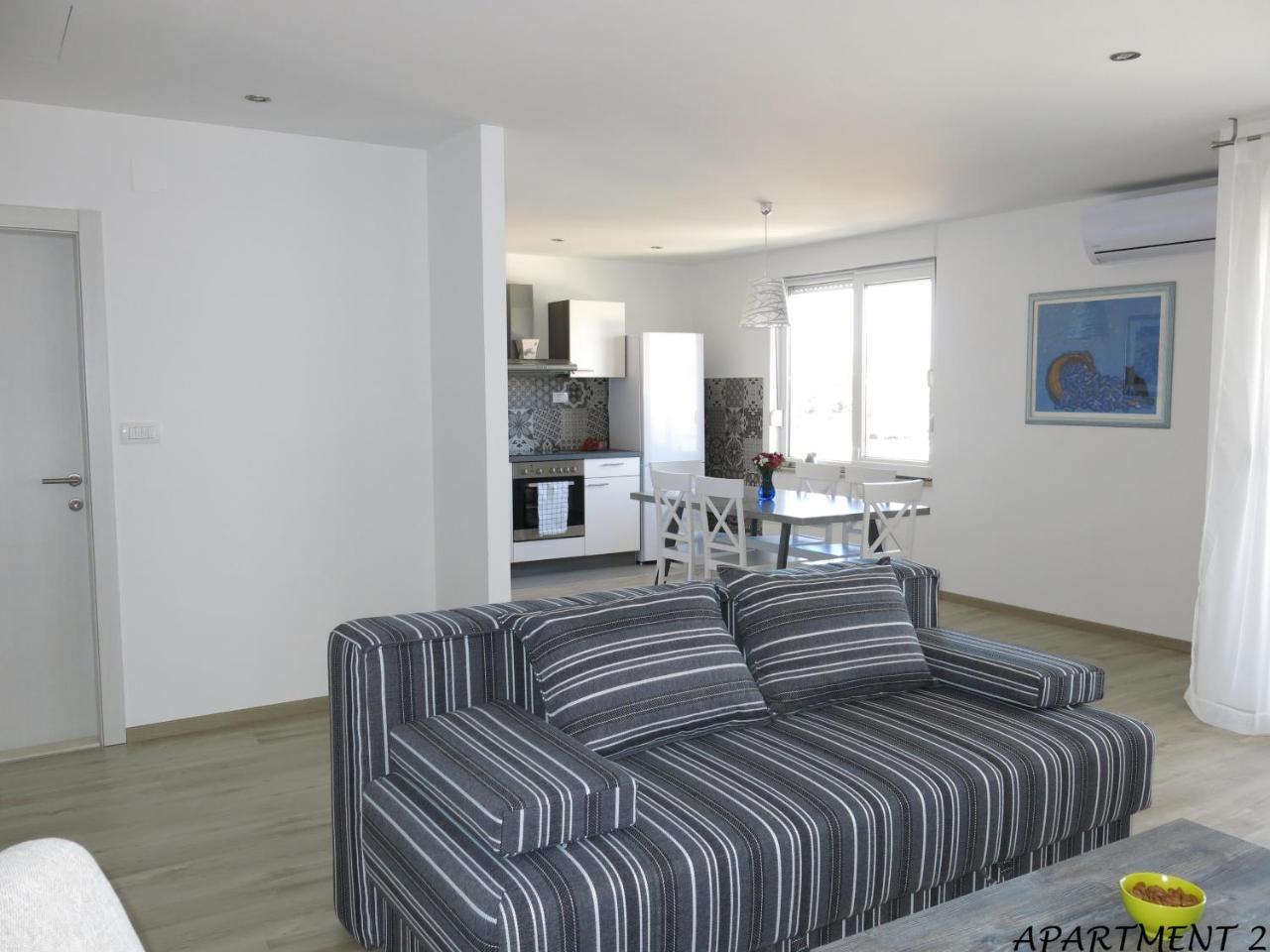 Apartments Luka Trogir Exterior foto